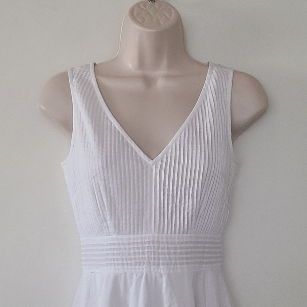 Cotton Sleeveless White Dress - Picture 2 of 7
